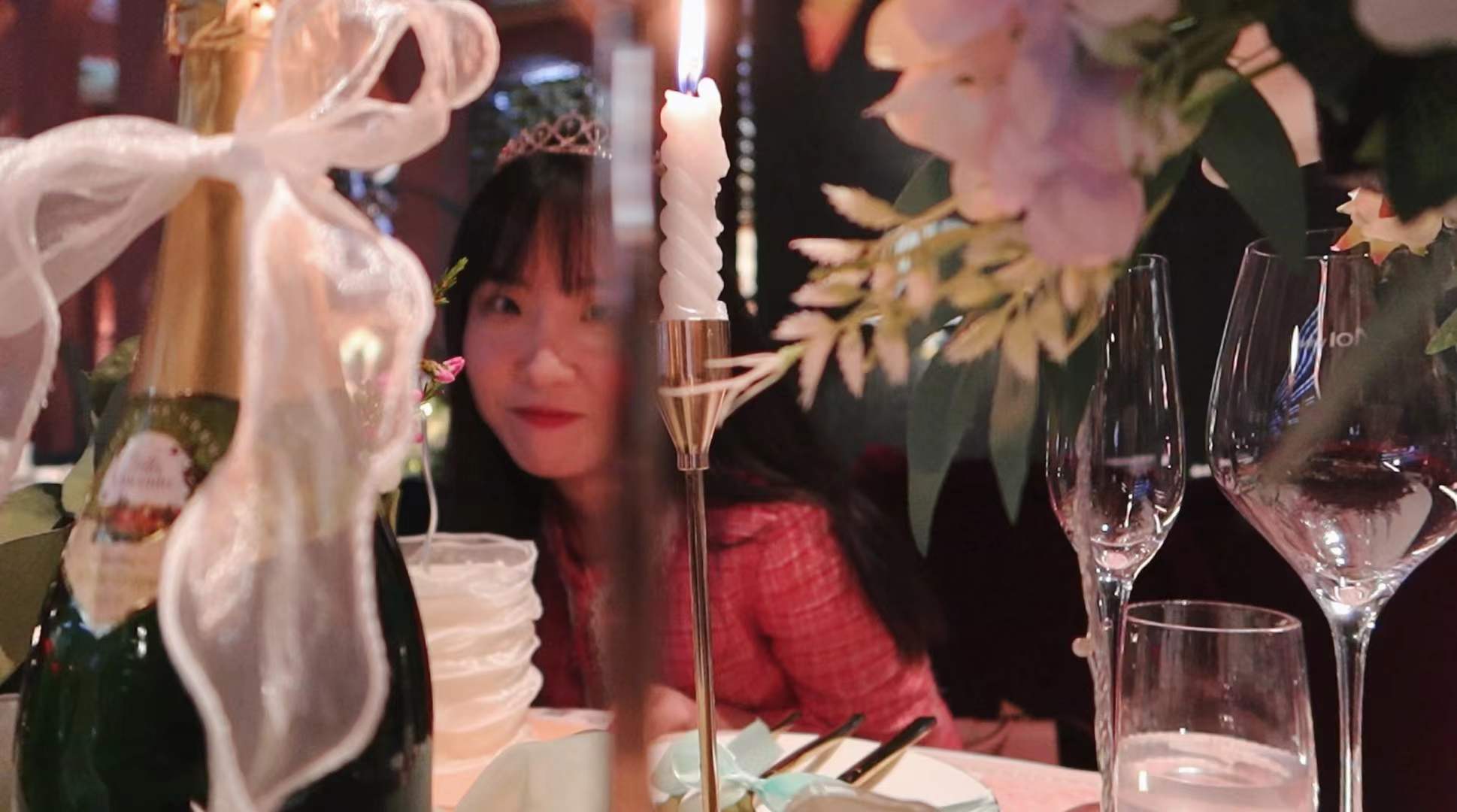 騷妻掰開等待進入