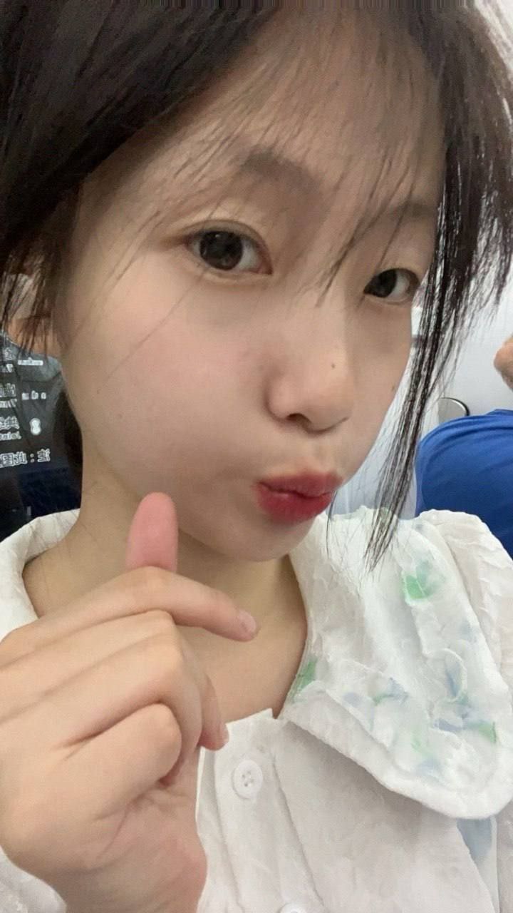 調教妹子母狗足交騎馬