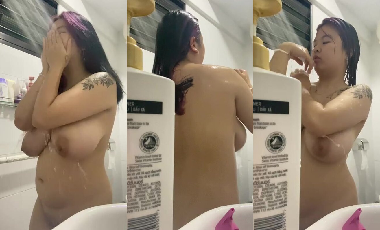 巨乳妹妹洗澡自拍