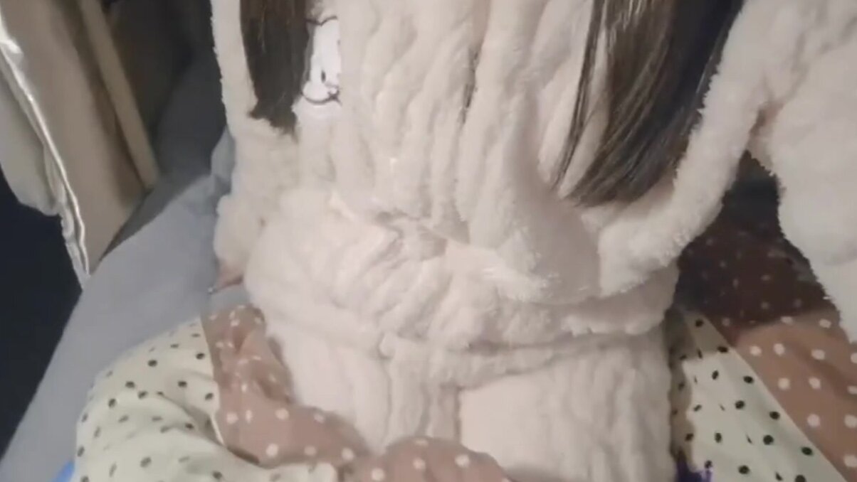 雙馬尾妹妹可愛睡衣露奶掰逼