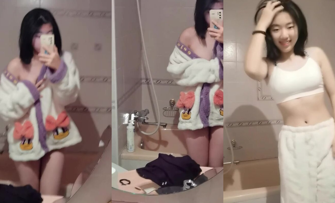 清純短發妹子對鏡性感自拍
