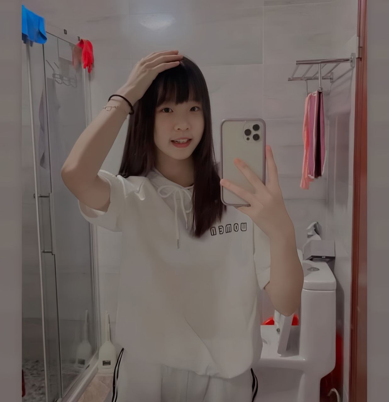 反差可愛妹子學母狗