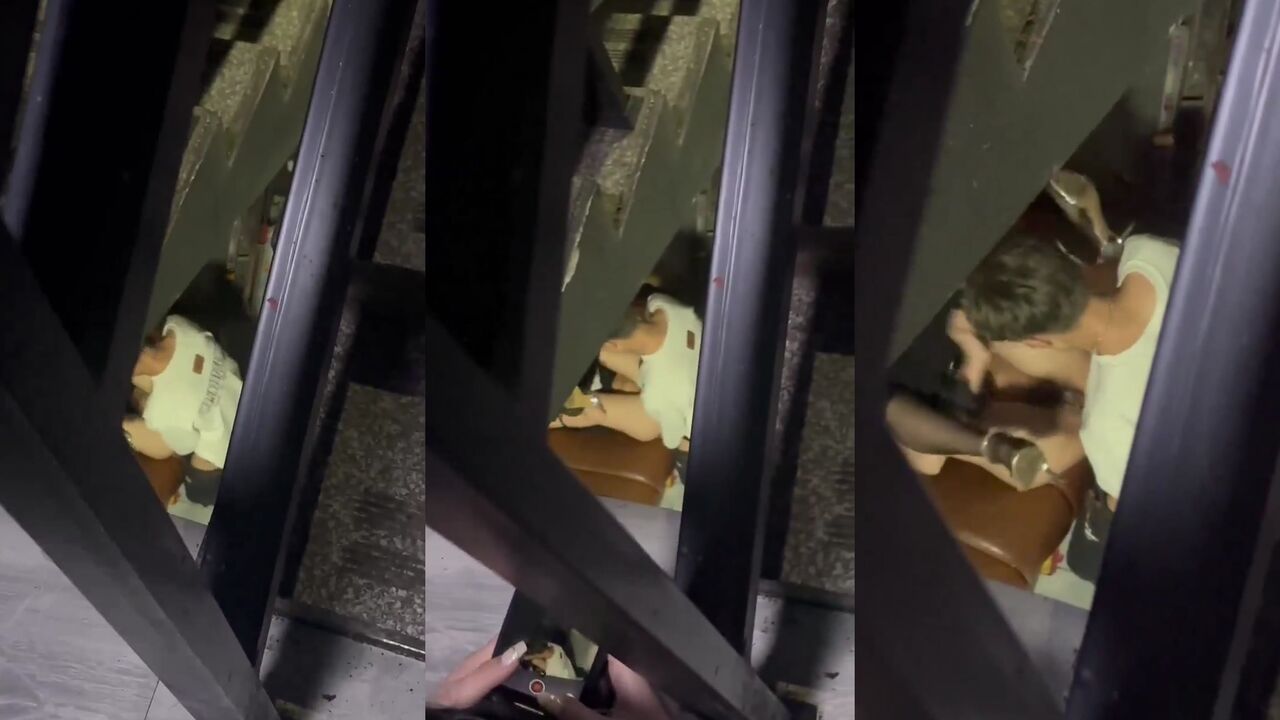 偷窺室友和女友做愛