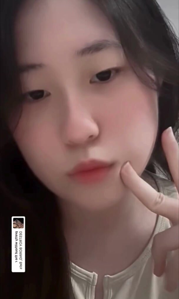 偷拍可愛妹妹洗澡換衣