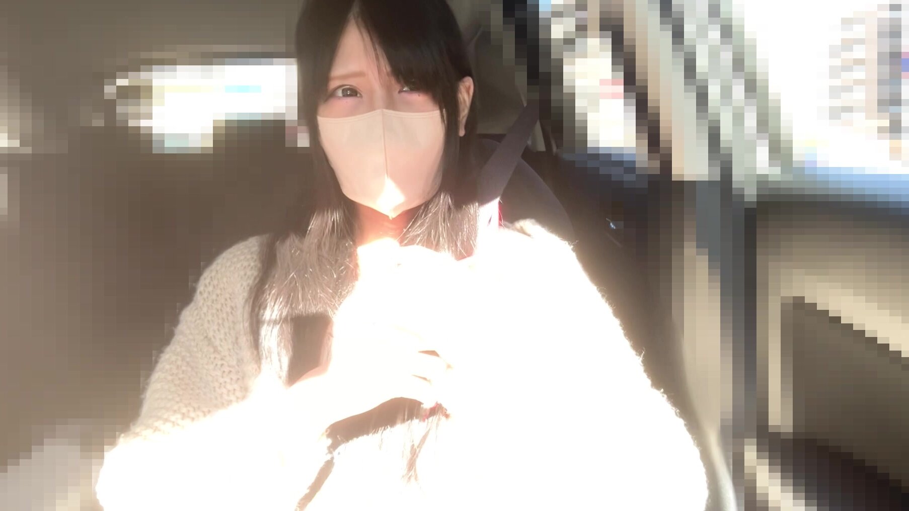 美人同級生に車内でお觸りいたずら♡パンツ食い込ませ美乳を揉みしだく♡【パンチラ/胸チラ/逆さ撮り】