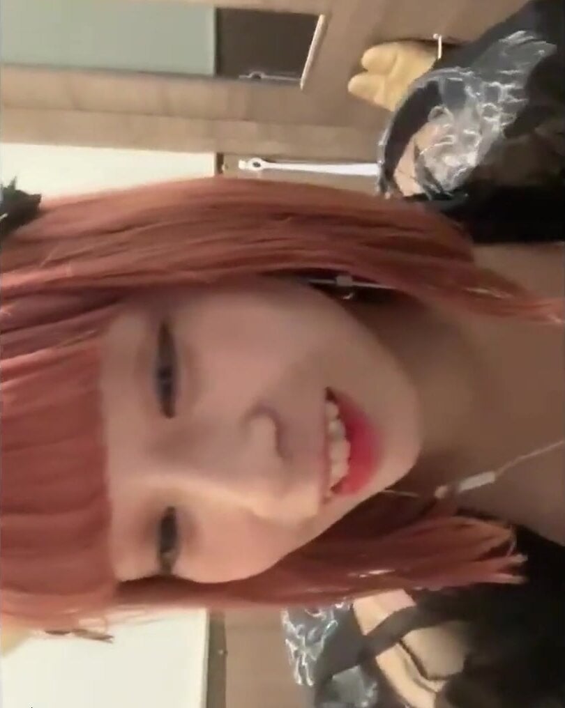 XawXqskKnNMr08