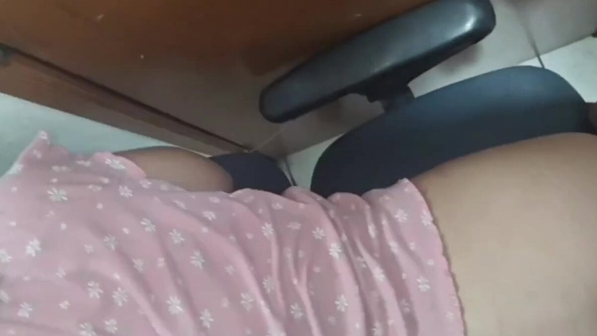 無套後入西班牙少女2